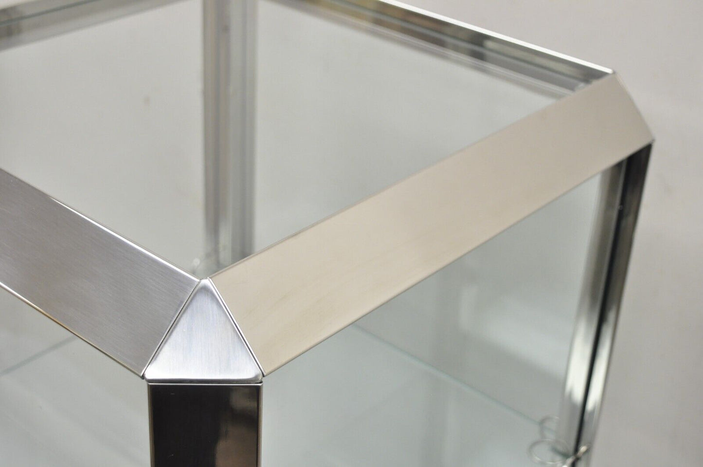 Alberto Rosselli for Saporiti P800 Chrome and Glass Italian Modern Showcase