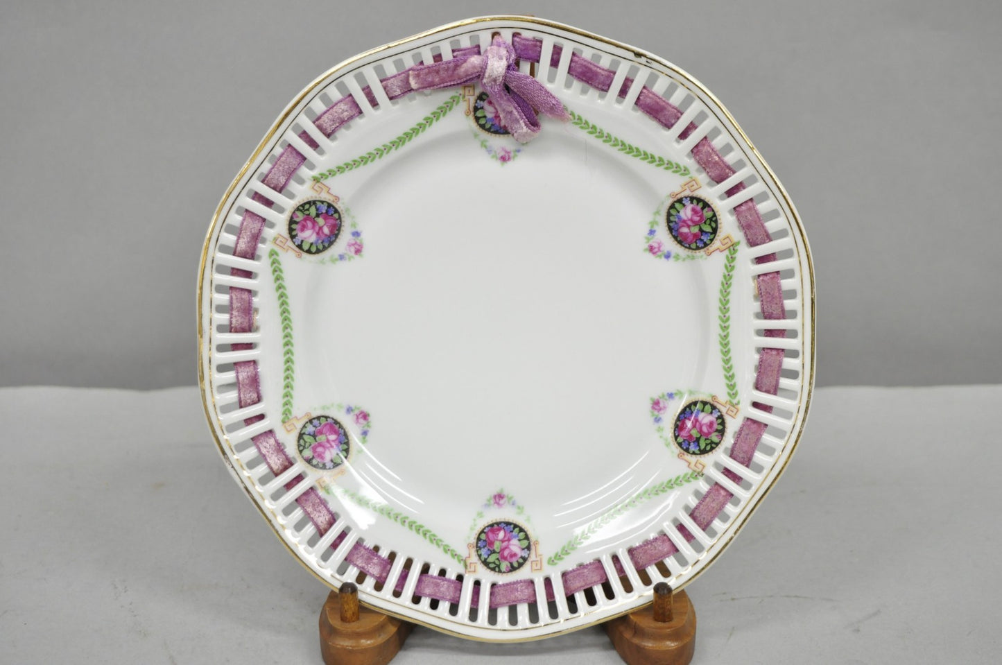 Schumann Bavaria Germany Victorian Reticulated Floral Roses 8.5" Plates - 6 Pcs