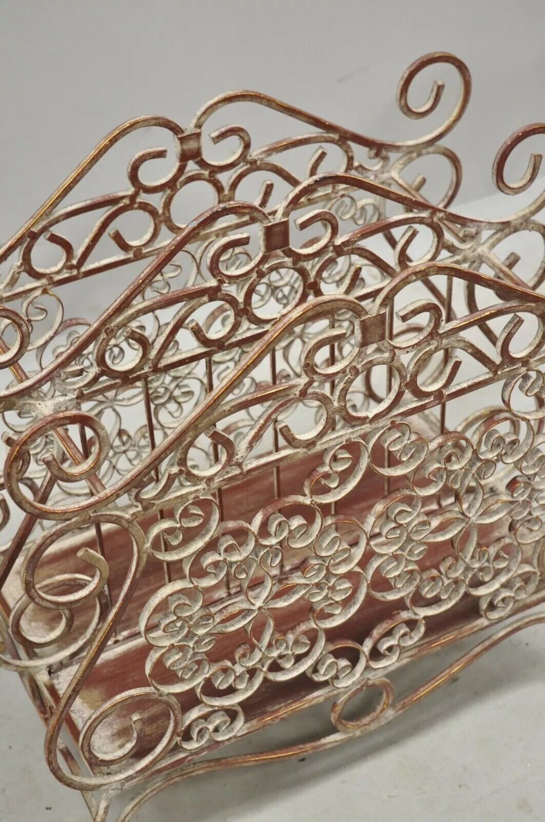 French Country Style Wrought Iron Red Lattice and Flower Bouquet Magazine Rack