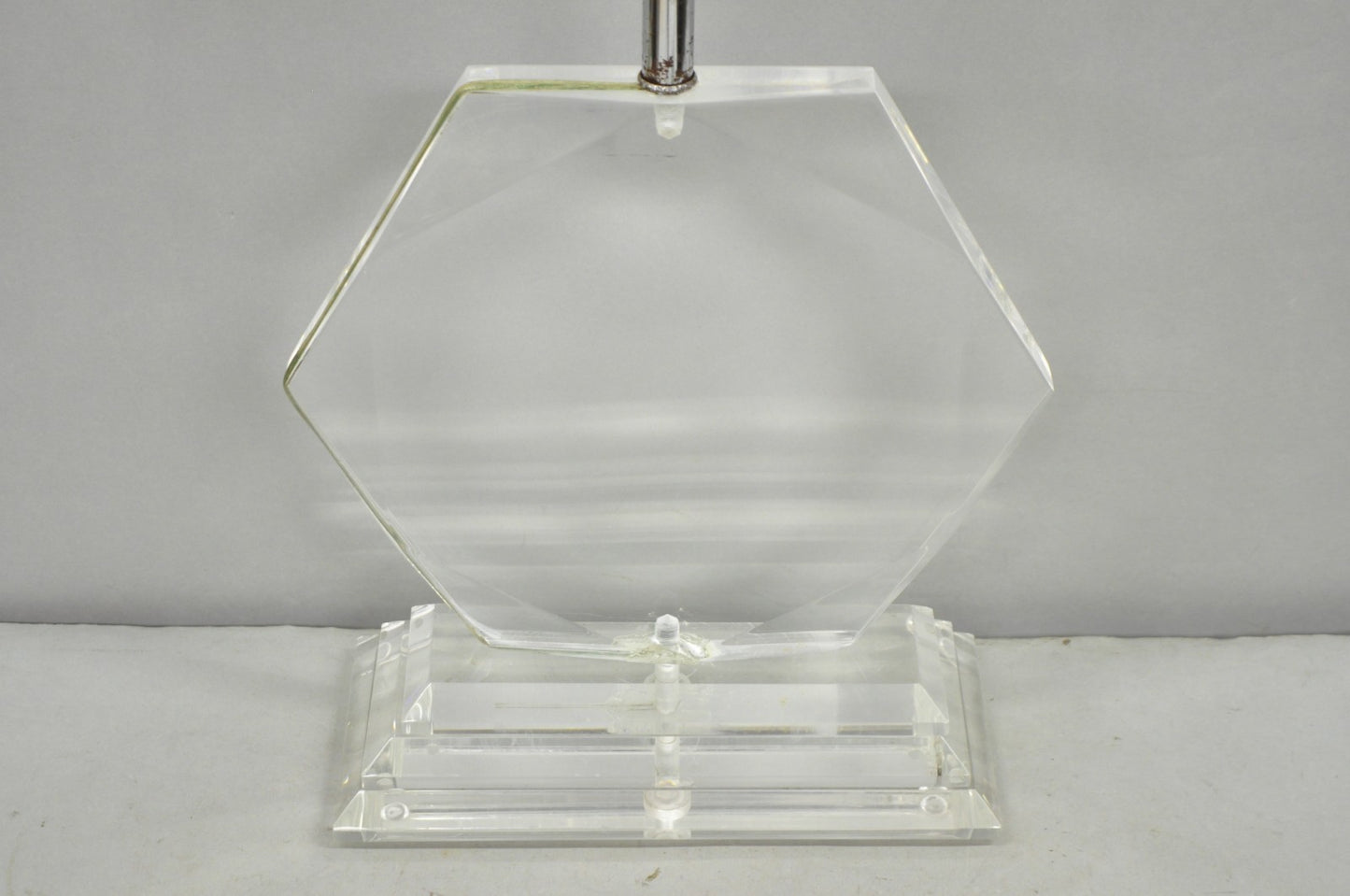 Vintage Mid Century Modern Faceted Hexagon Diamond Clear Lucite Table Lamp