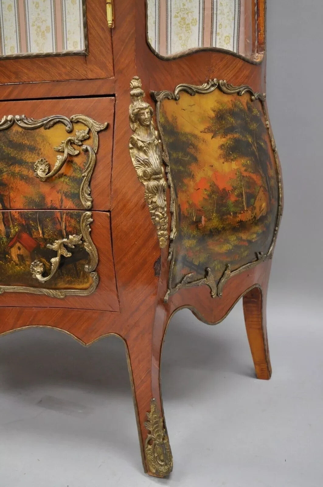 French Louis XV Style Reproduction Bombe Curio China Cabinet Vitrine with Bronze