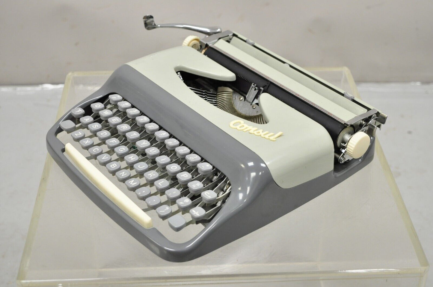 Vintage 1965 Consul 232 Portable Typewriter in two-tone slate/sky grey in Case