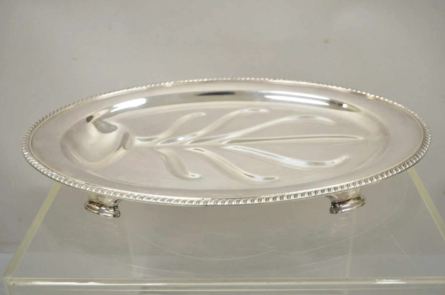 Vintage WM Rogers Regency Style Silver Plated 18" Oval Footed Meat Tray Platter