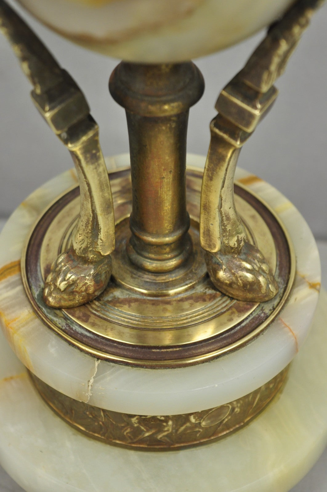 Antique French Neoclassical Louis XV Onyx Urn Figural Bronze Cherub Table Lamp