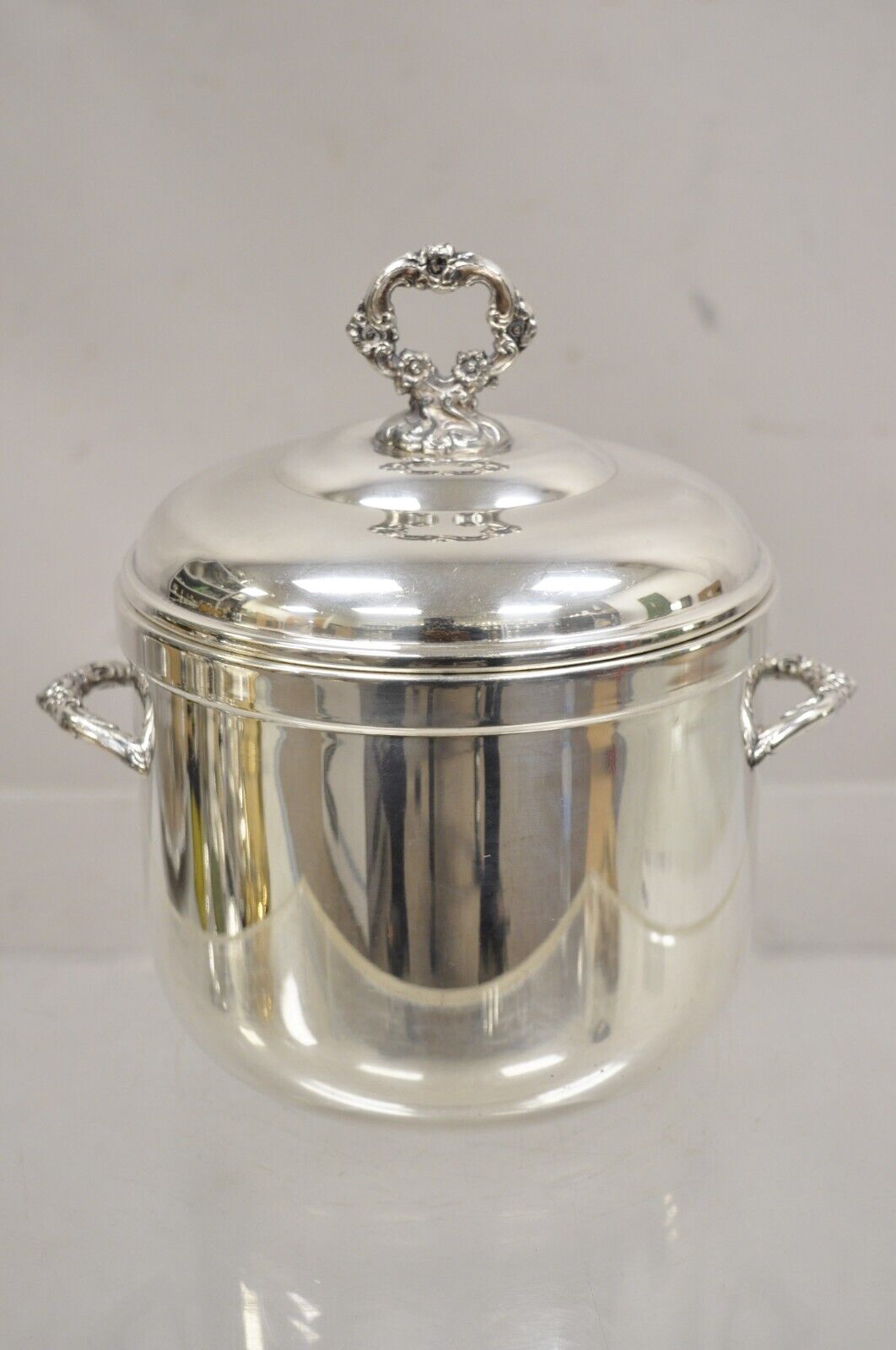 Vintage Sheffield Victorian Silver Plated Lidded Twin Handle Ice Bucket
