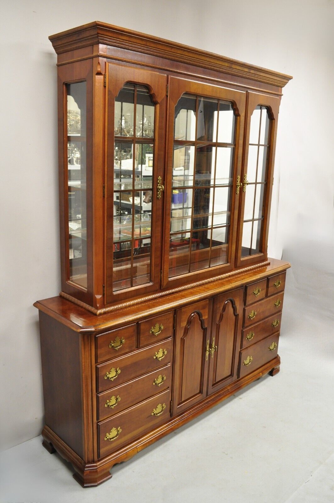 Stanley American Craftsman Cherry Wood Lexington Hutch China Display Cabinet