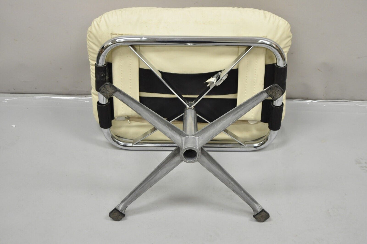 Vintage Directional Mid Century Modern Tubular Aluminum Base Swivel Ottoman