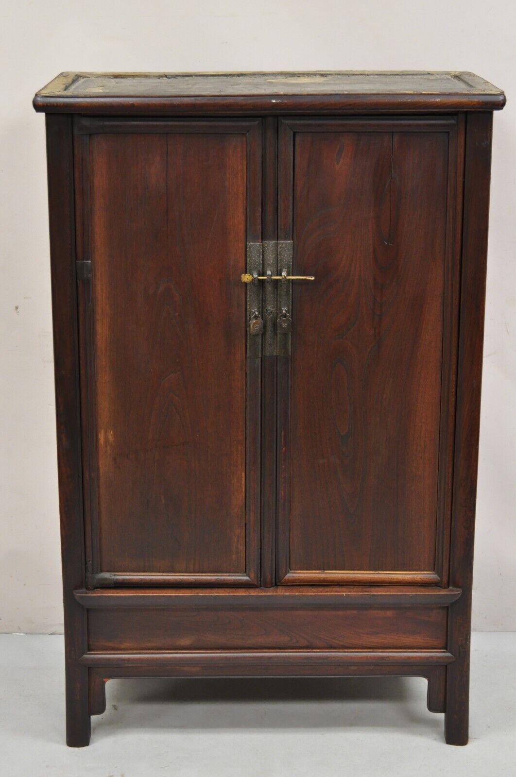 Antique Chinese Hardwood 2 Door Wardrobe Wedding Cabinet with Drawers