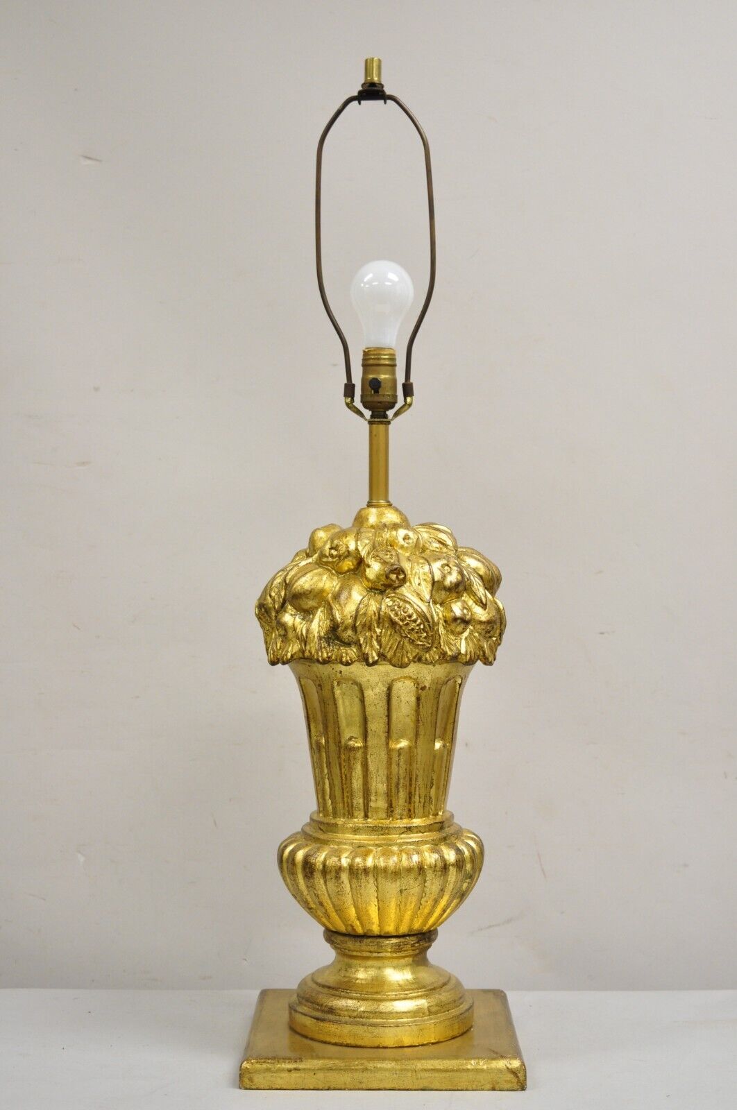 Vintage Italian Hollywood Regency Gold Gilt Ceramic Floral Bouquet Table Lamp