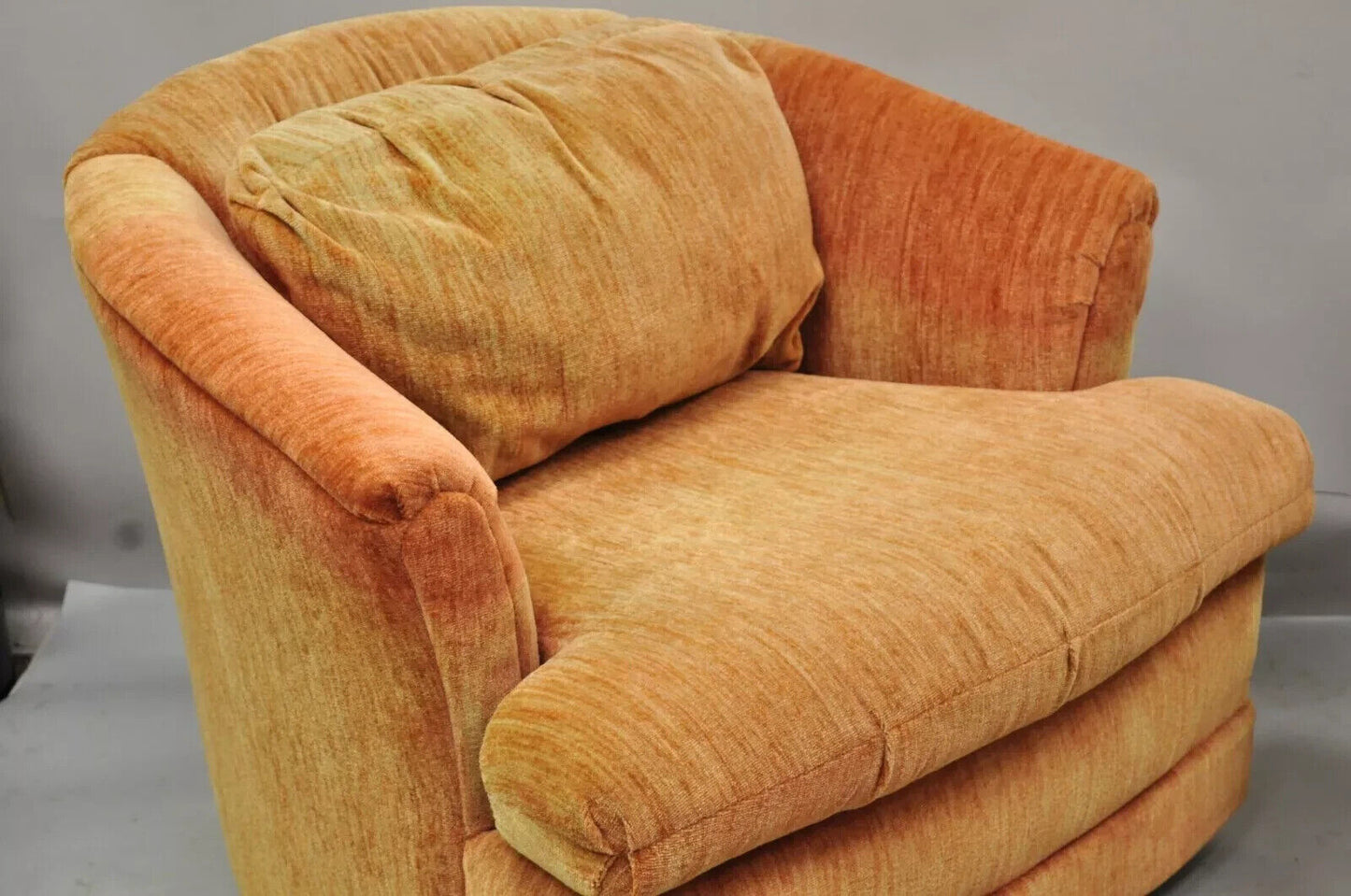 Mid Century Modern Orange Upholstered Swivel Lounge Club Chair by Flexsteel Pair