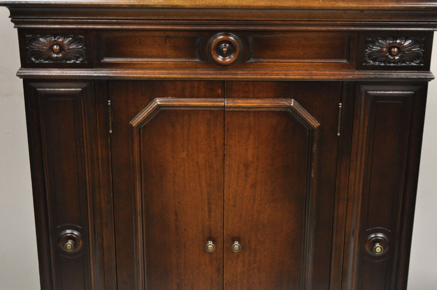 Victor Victrola Talking Machine Mahogany "Credenza" Model 22850 Record Player