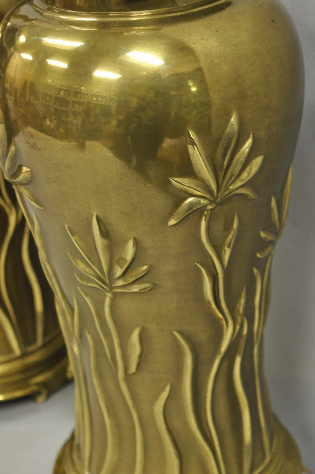 Vintage Ethan Allen Brass Jardiniere Tulip Flower Chinoiserie Table Lamps a Pair