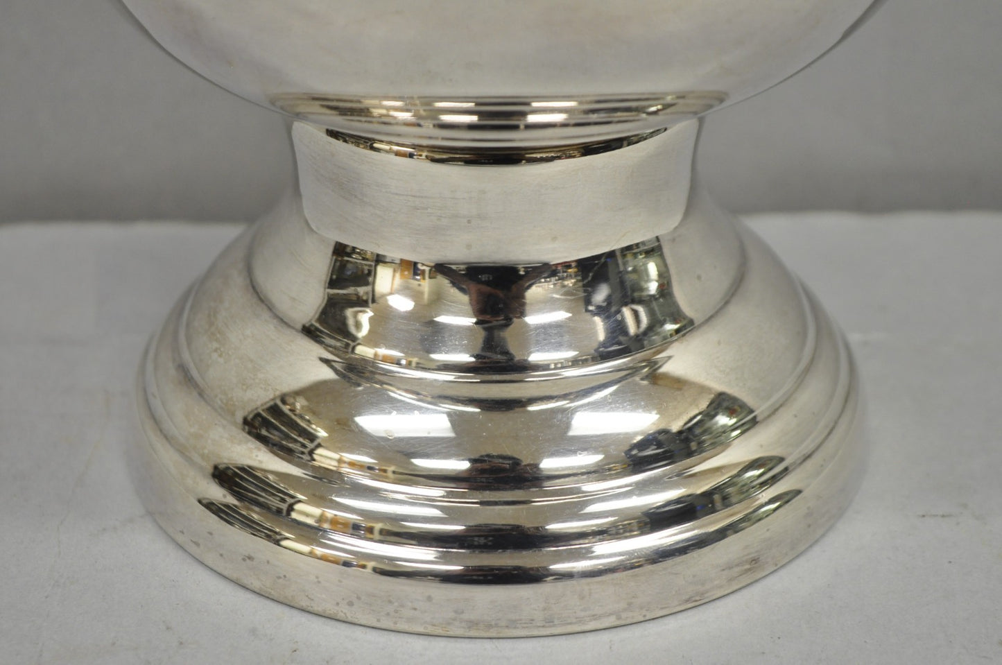 Vintage Oneida Silver Plated Trophy Cup Urn Champagne Wine Chiller Ice Bucket