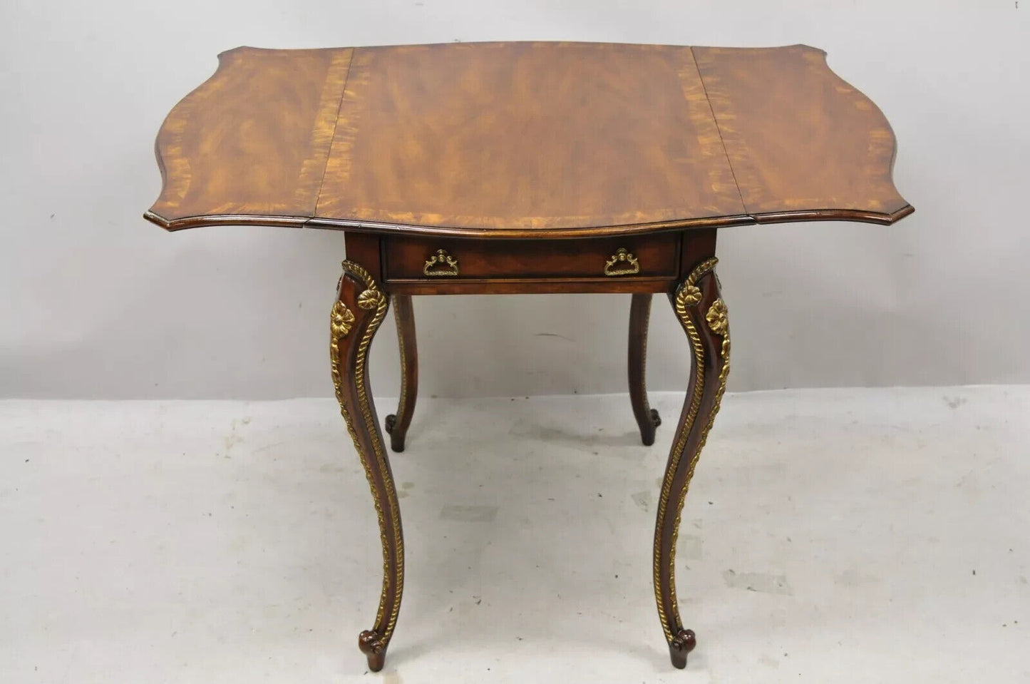 Theodore Alexander Replica English George III Ca. 1775 Pembroke Drop Leaf Table