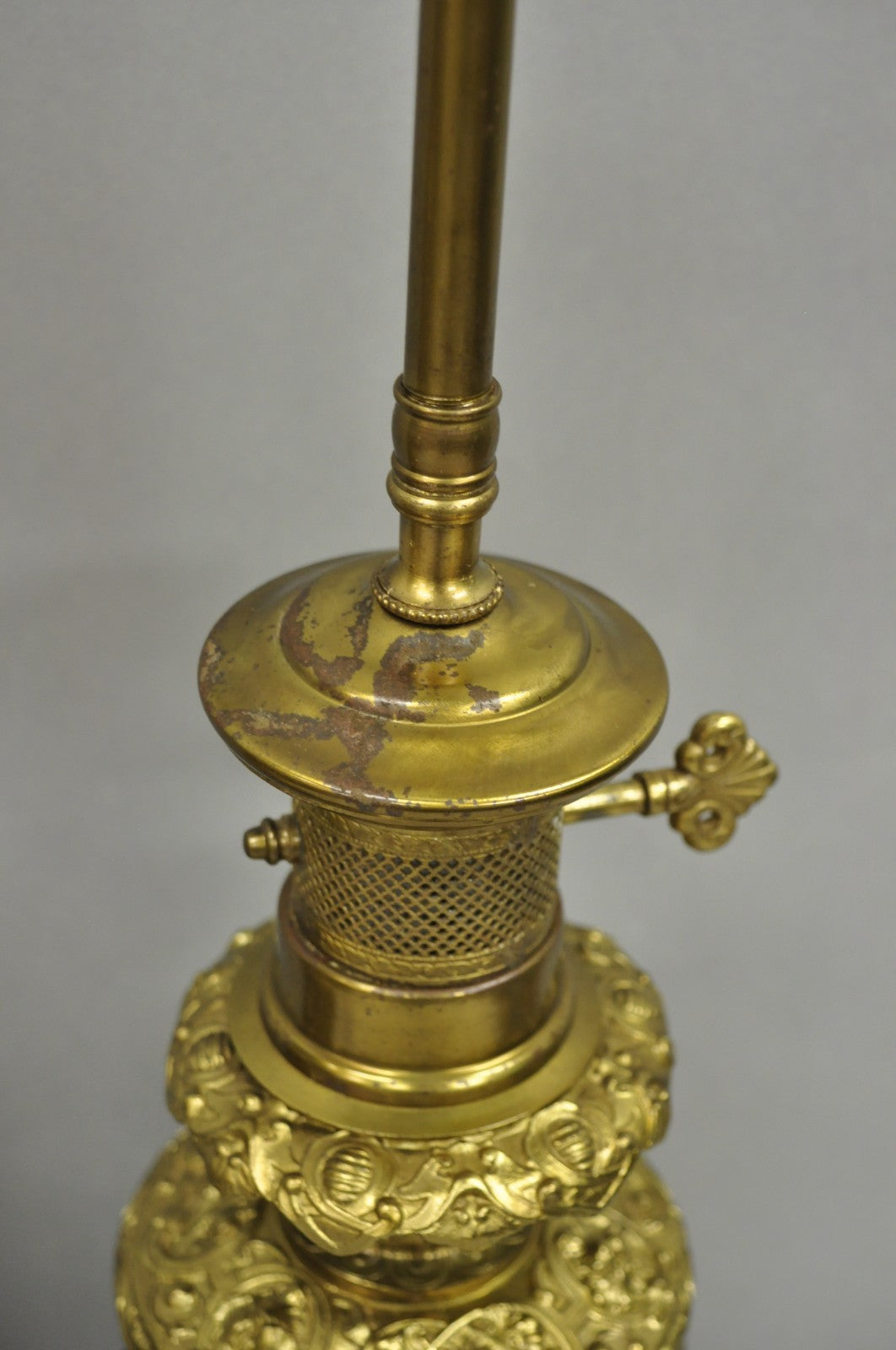 Antique French Neoclassical Figural Brass Repousse Cherub Lion Table Lamp - Pair