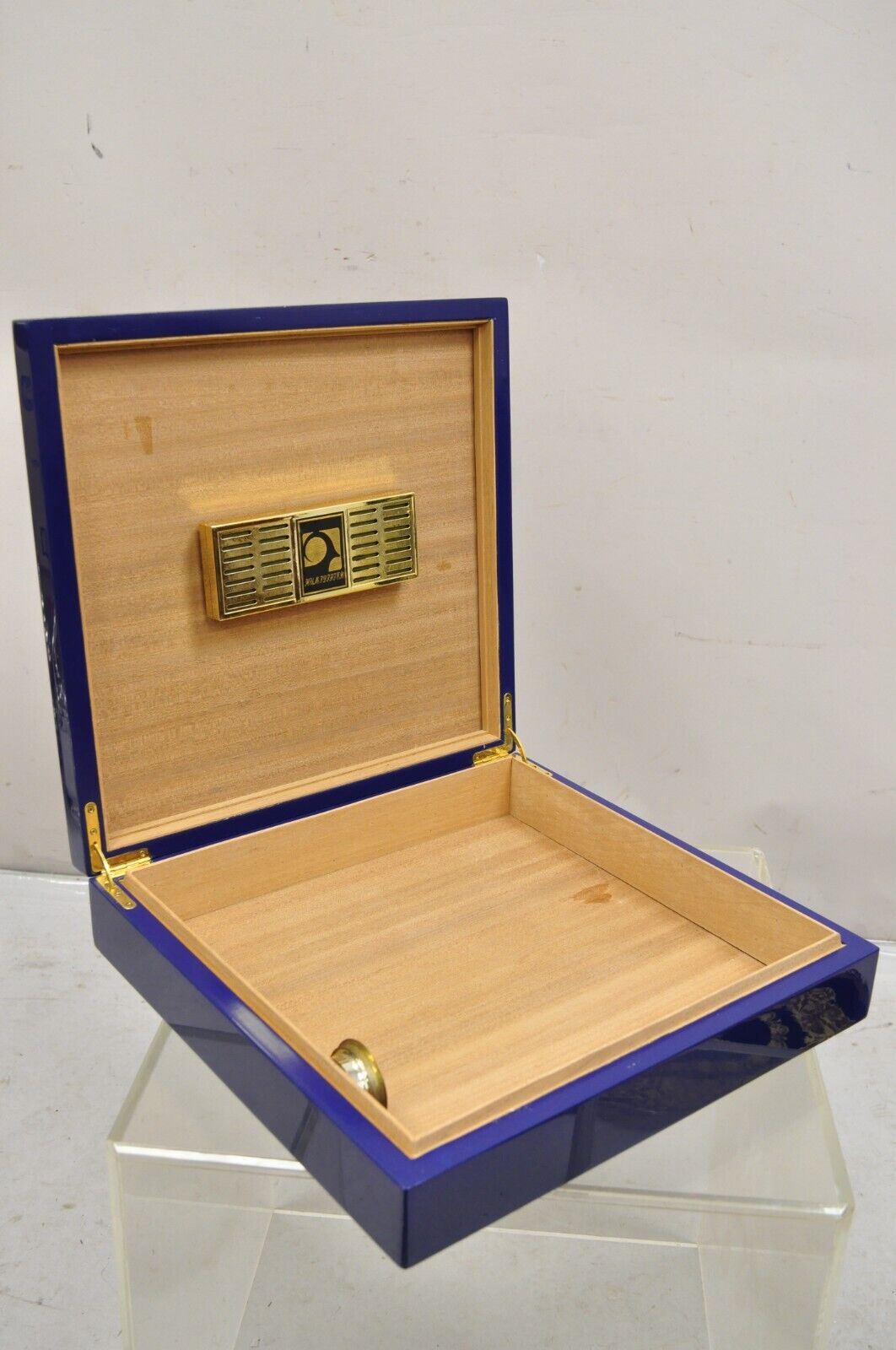 Santa Damiana La Romana Blue Lacquered Wood Cigar Humidor Box