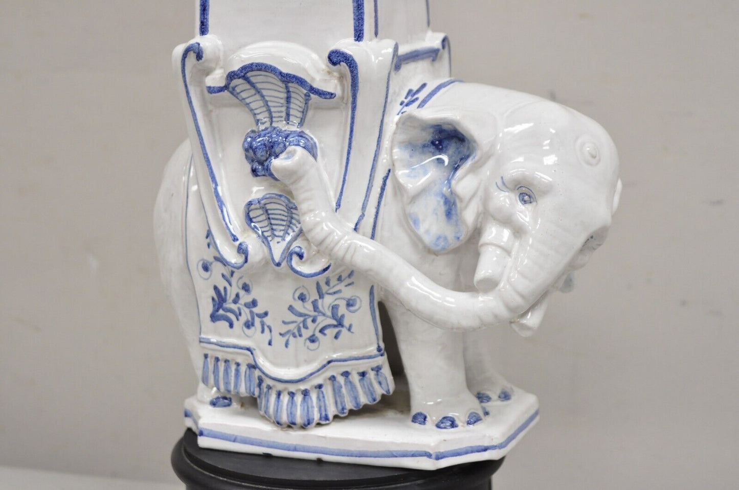 Vintage Ross & Seeley Chinoiserie Tall Blue White Porcelain Elephant Table Lamp