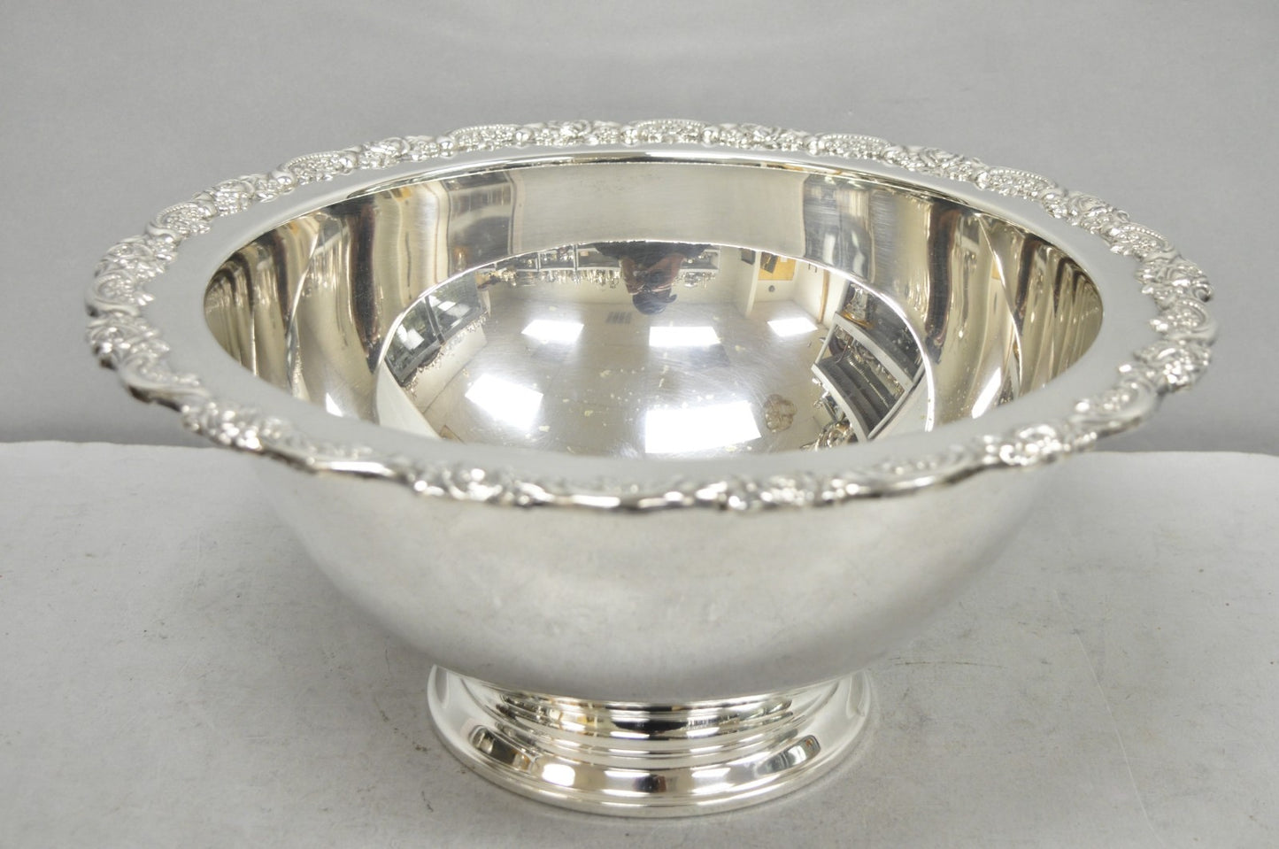 Vintage Oneida Victorian Silver Plated Punch Bowl Champagne Chiller Ice Bucket
