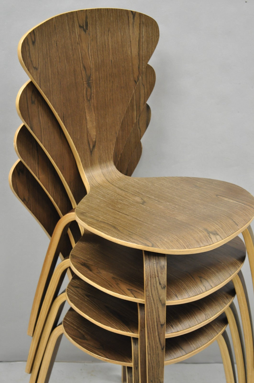 Contemporary Modern Bent Plywood Pretzel Style Dining Chairs - Set of 4