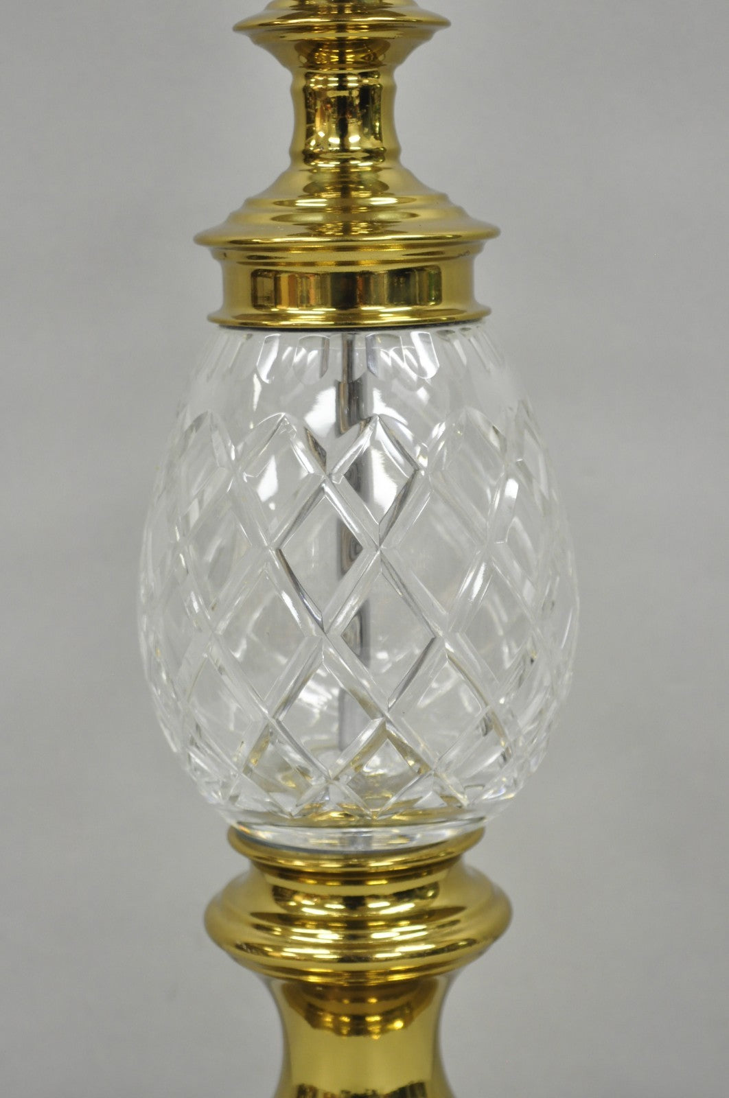 Vintage Hollywood Regency Crystal Glass Pineapple Column Brass Table Lamp
