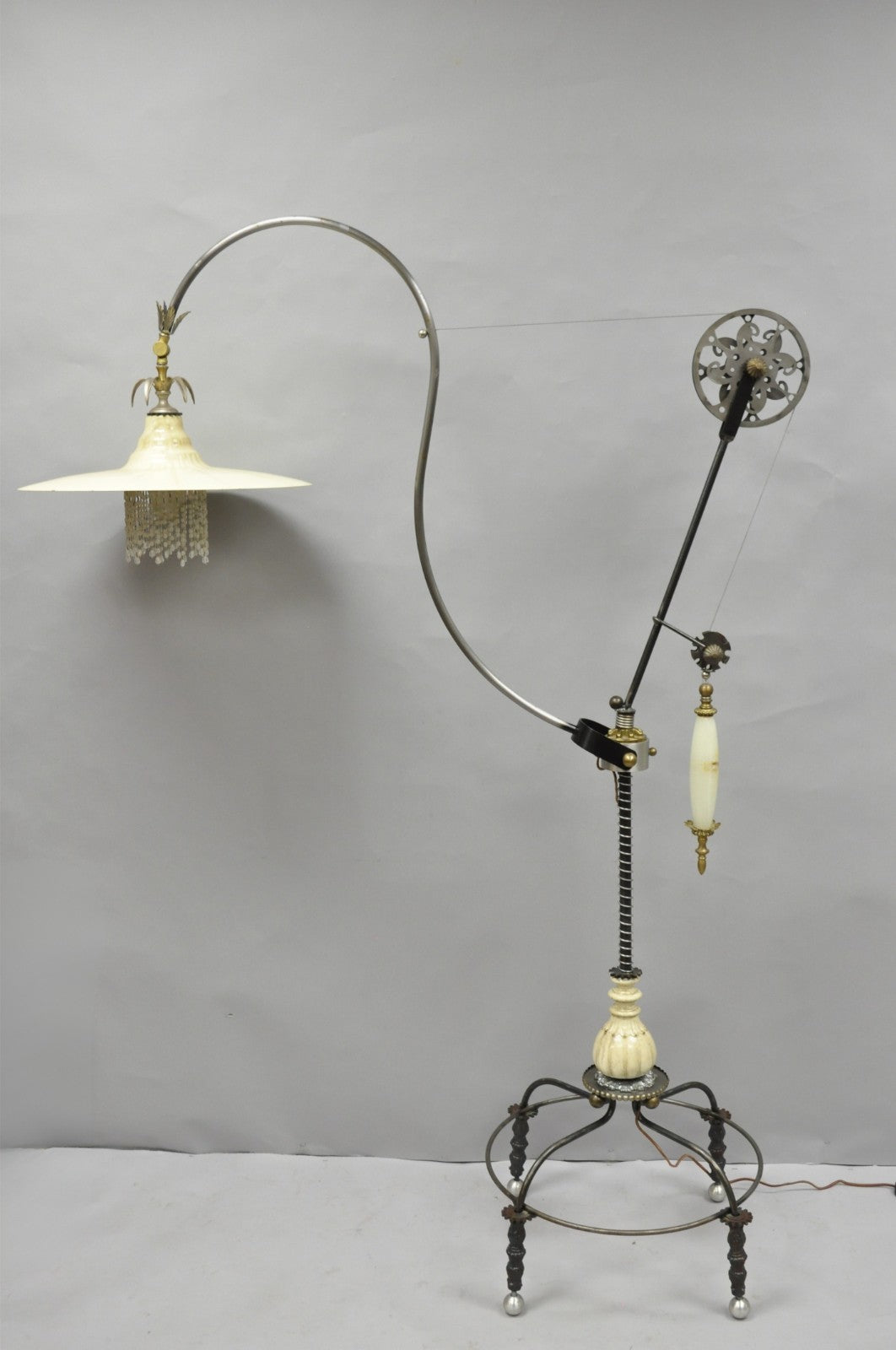 Unique Vintage Retro Steampunk Adjustable Cantilever Pulley Victorian Floor Lamp