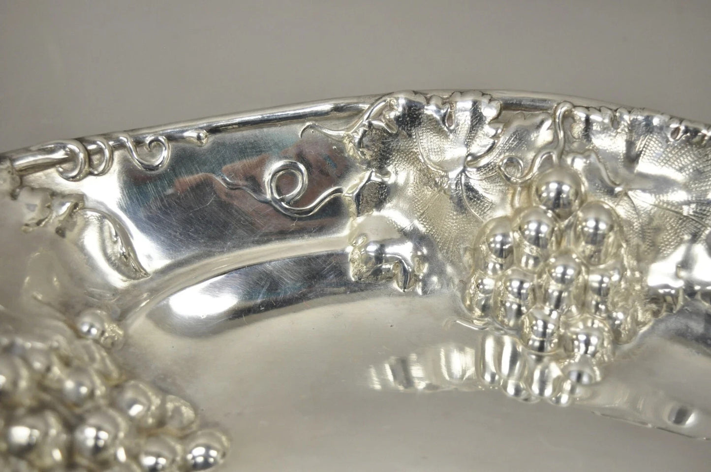 Antique Homan Mfg 1685 Silver Plated Repousse Embossed Grapevine Bar Nut Dish