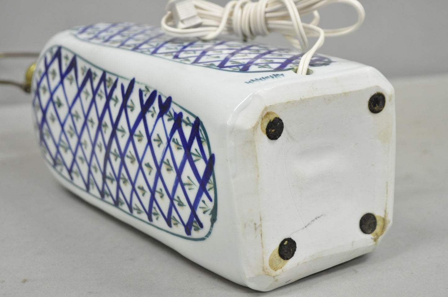 Vintage Chinoiserie Japanese Blue White Porcelain Hand Painted Vase Table Lamp