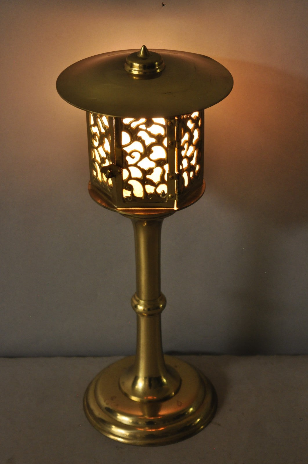 Vintage Brass Fretwork Japanese Lantern Small Chinoiserie Oriental Table Lamp