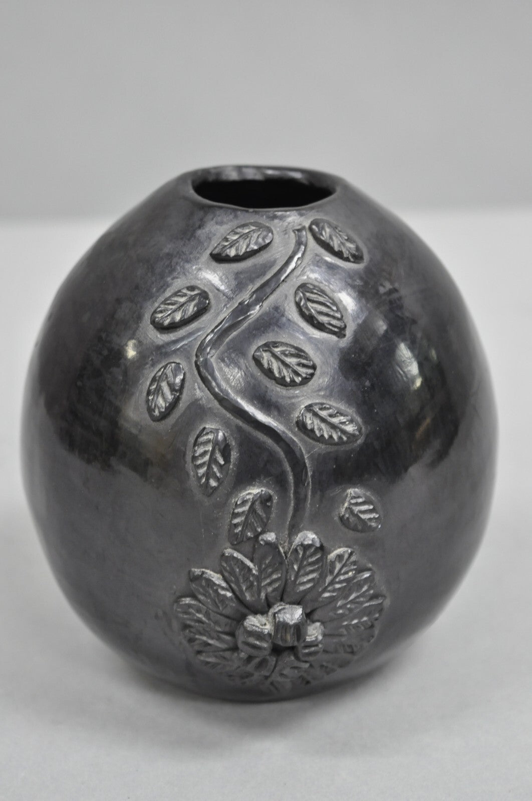 Dona Rosa Barro Negro Black Pottery 5" Flower Bud Vase Mexico Mid Century Modern