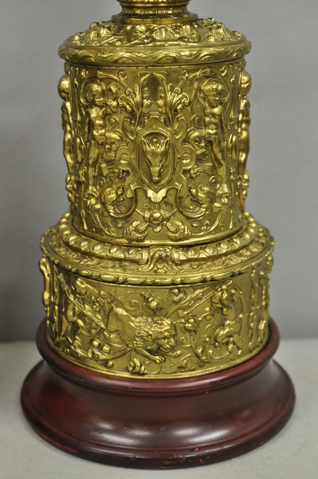 Antique French Neoclassical Figural Brass Repousse Cherub Lion Table Lamp - Pair