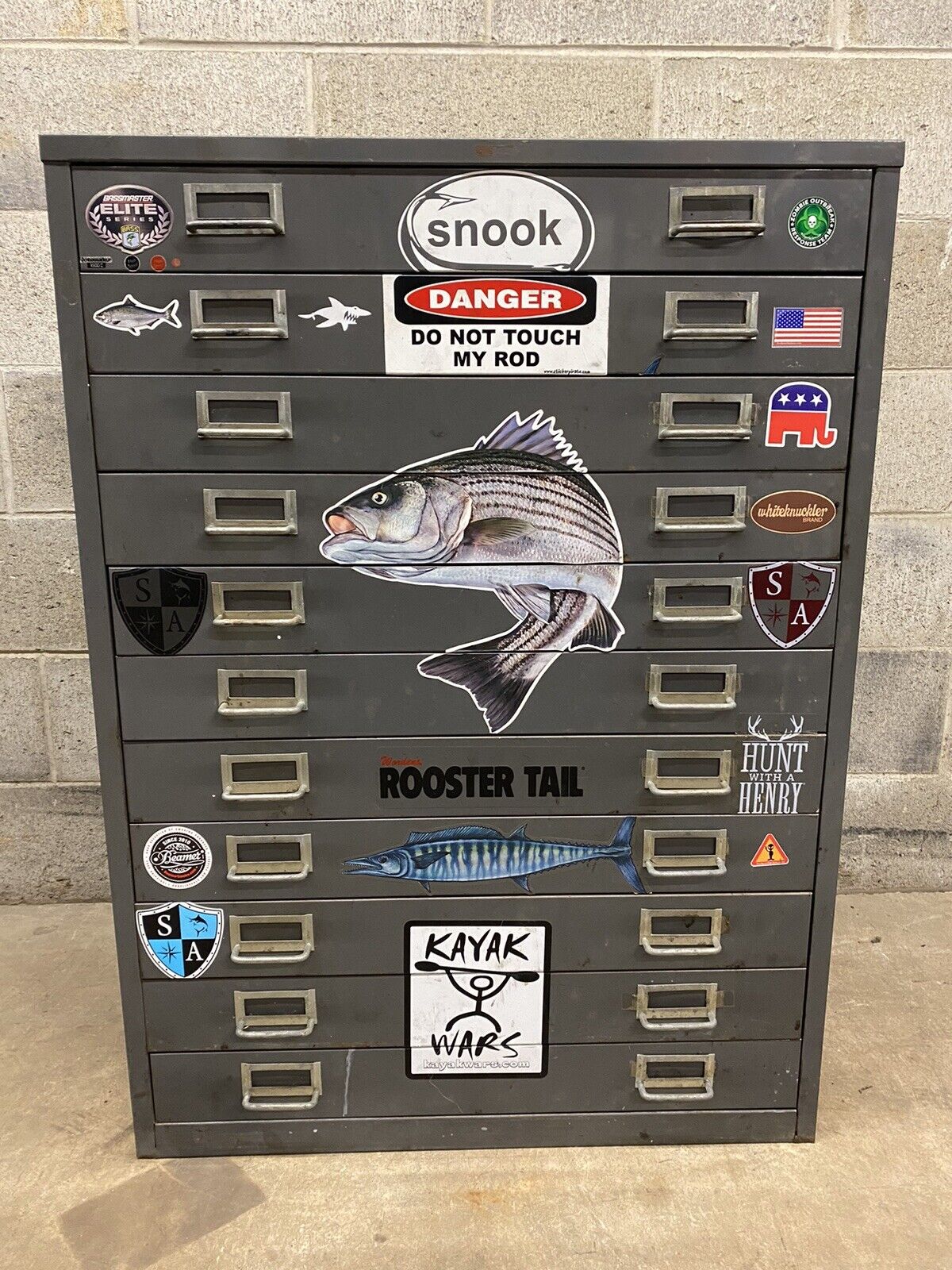 Vintage Steel Metal 11 Drawer Garage Fish Tackle Box Tool Chest Parts Cabinet
