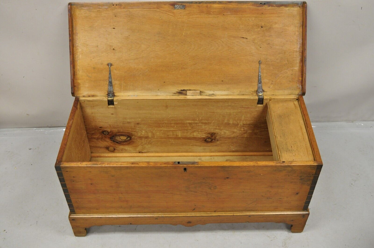 Antique 19th C Chestnut Dovetailed Primitive Wooden Storage Blanket Chest Trunk