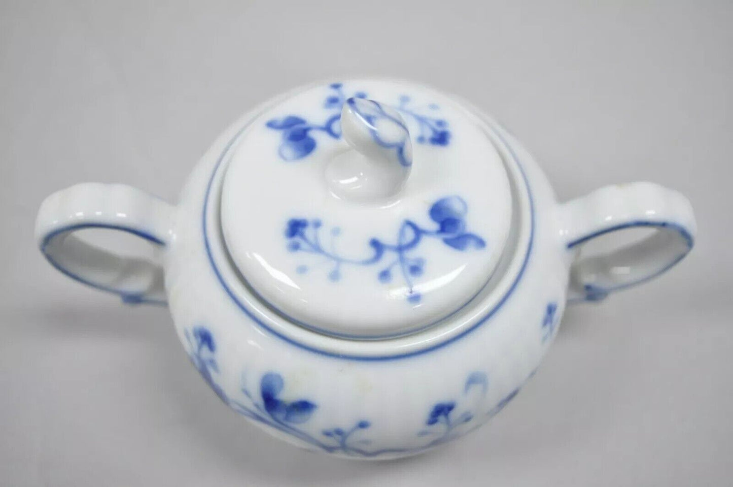 SIGMA Double Handle Lidded Porcelain Sugar Bowl Victoria Blue 7050
