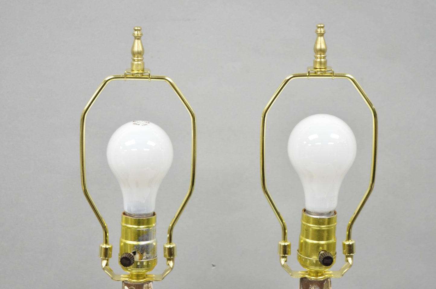 Vintage Italian Hollywood Regency Carved Gold Giltwood Pineapple Table Lamp Pair