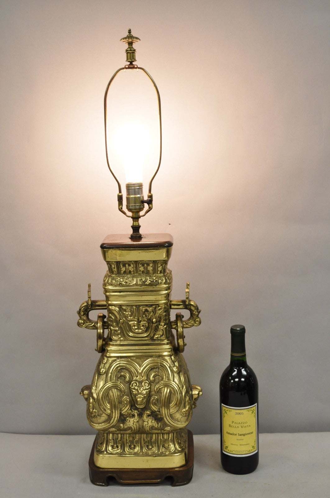 Vintage Chinese Figural Brass Bronze Wine Vessel Chinoiserie Hu Vase Table Lamp
