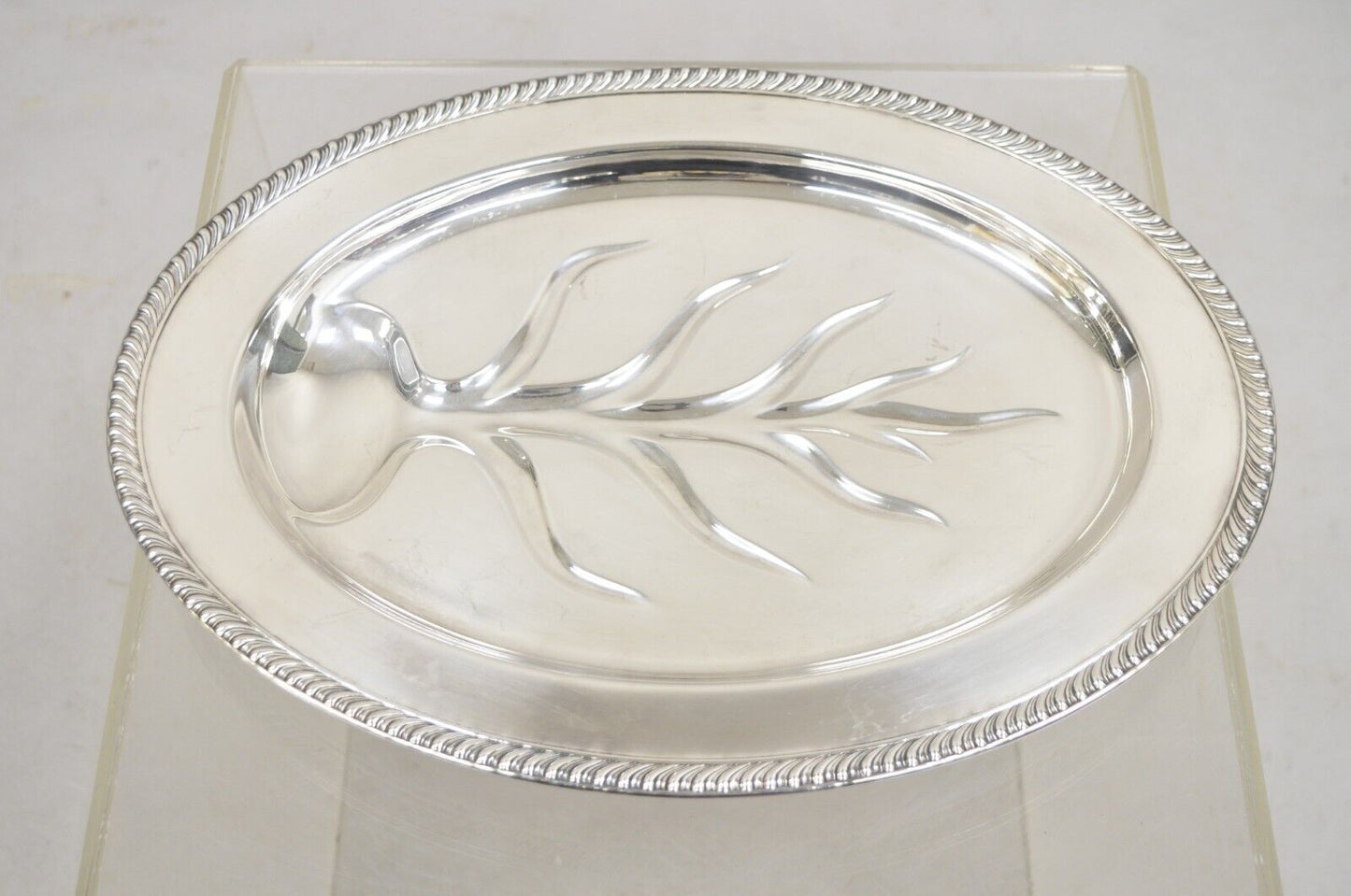 Vintage WM Rogers Victorian Silver Plated Meat Cutlery Oval Silver Platter Tray