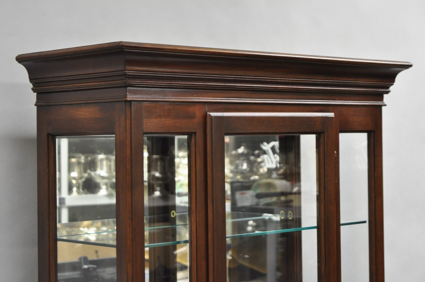 Vintage Ethan Allen Georgian Court Cherry Wood Lighted Curio Display Cabinet