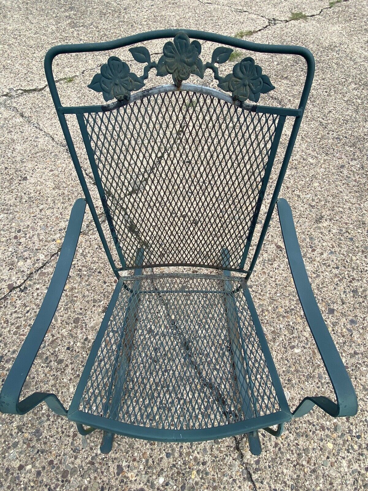 Vintage Wrought Iron Victorian Style Green Garden Patio Rocker Rocking Chair