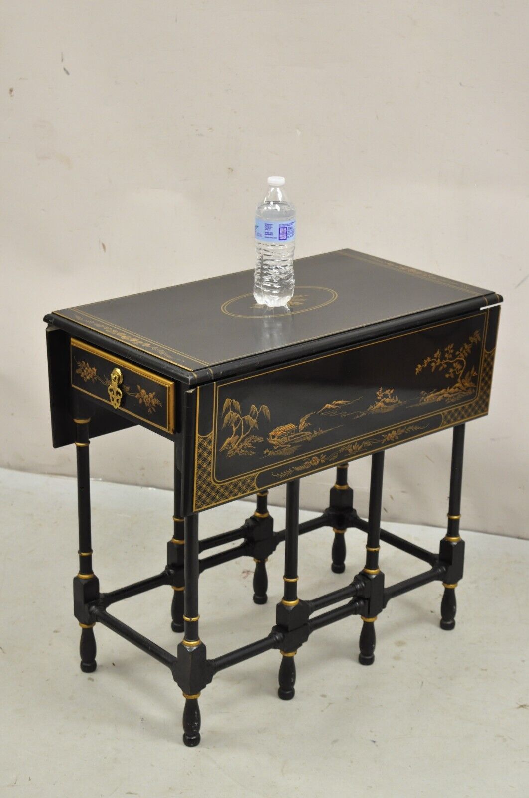 Drexel Et Cetera Asian Chinoiserie Black Lacquer Small Gateleg Side Table