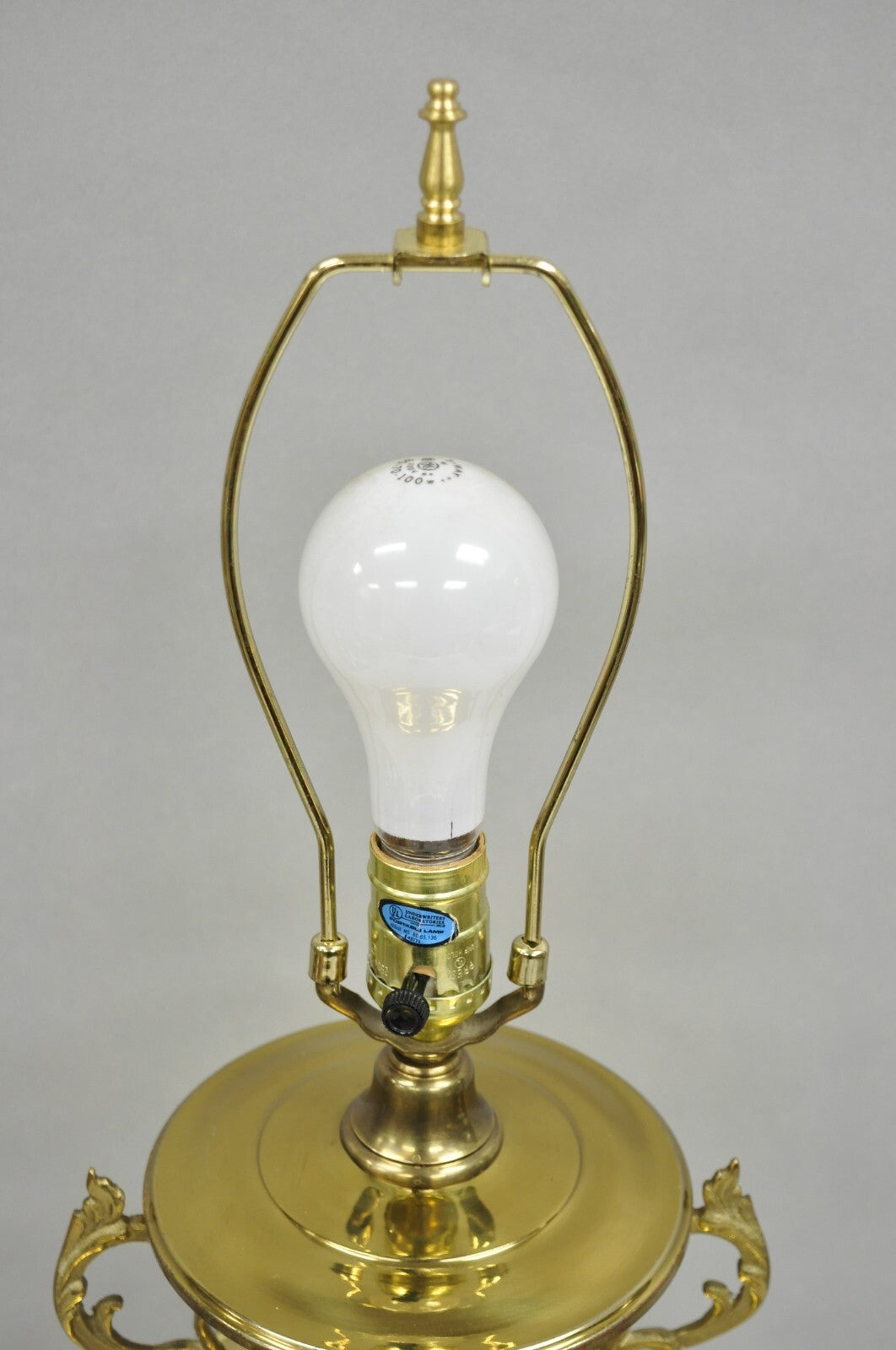 Vintage Chinoiserie Hammered Brass Pagoda Jardiniere Vase Table Lamp