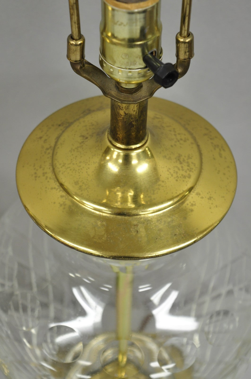 Vintagte Chinoiserie Diamond Crystal Glass Ginger Jar Brass Table Lamps - a Pair