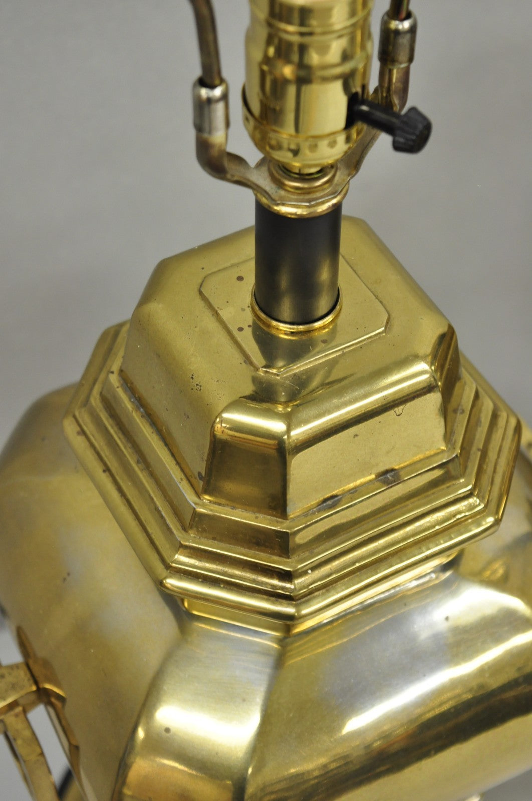 Vintage Chinoiserie Chinese Ginger Jar Brass Plated Metal Table Lamps - a Pair