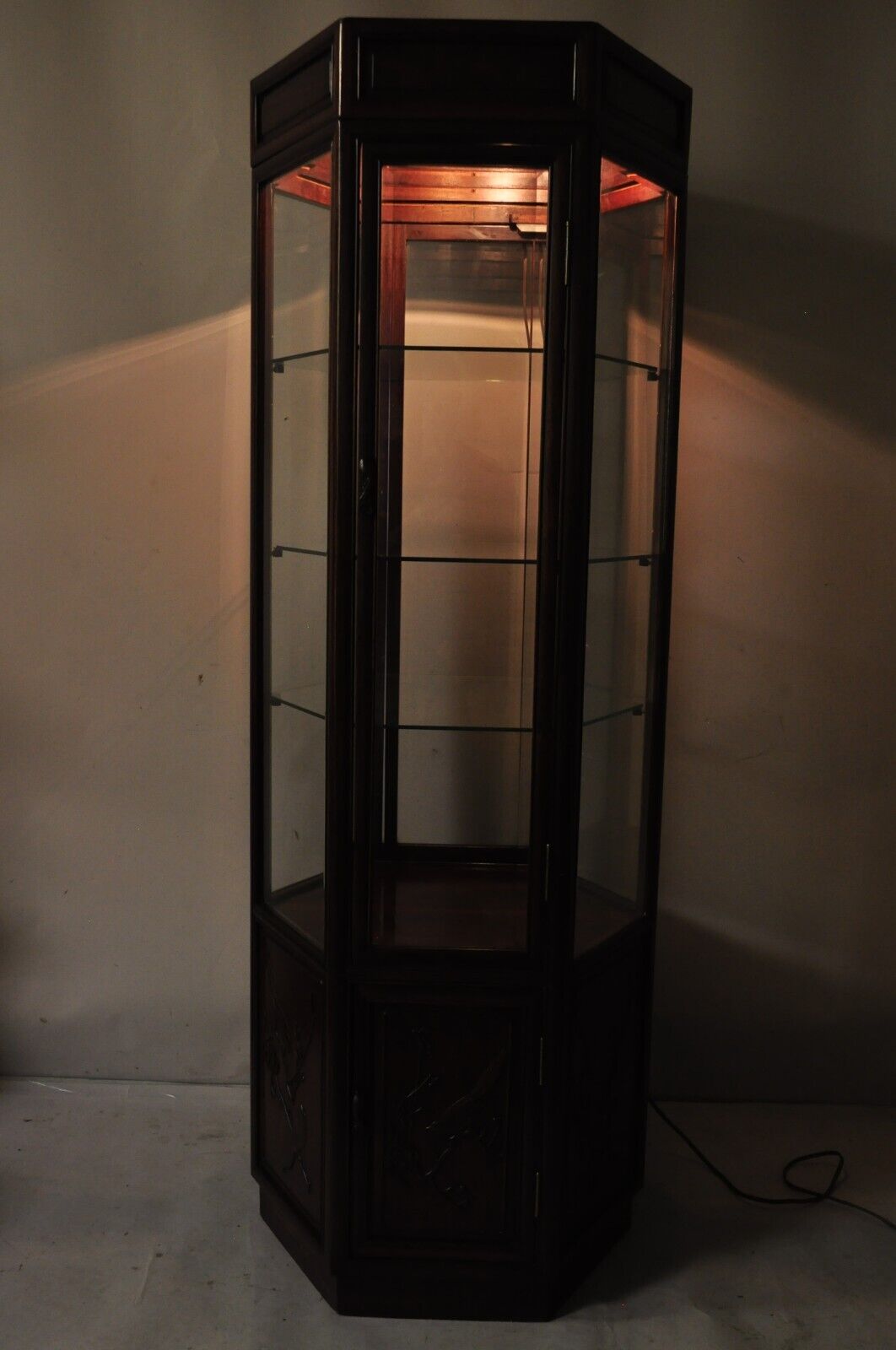 Vtg Oriental Chinoiserie Asian Mahogany Hexagonal Lighted Display Curio Cabinet