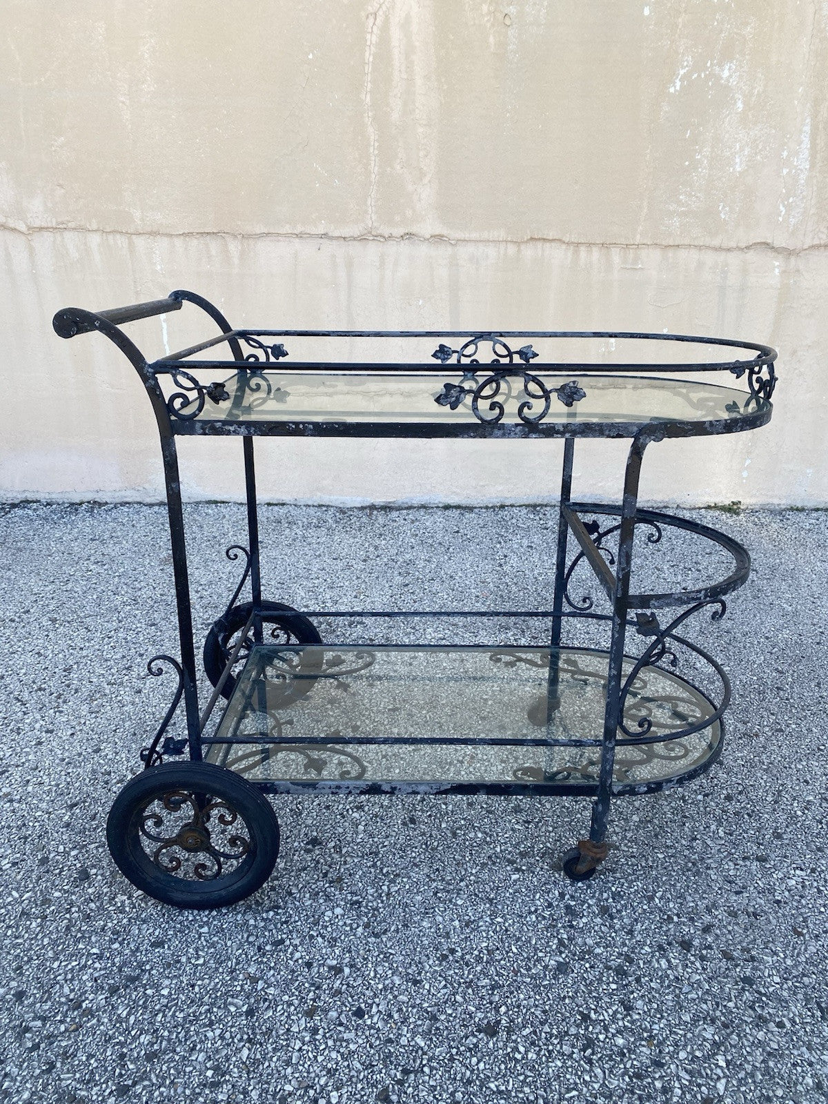 Vintage Woodard Wrought Iron Leaf & Vine Curved Glass Garden Patio Bar Tea Cart
