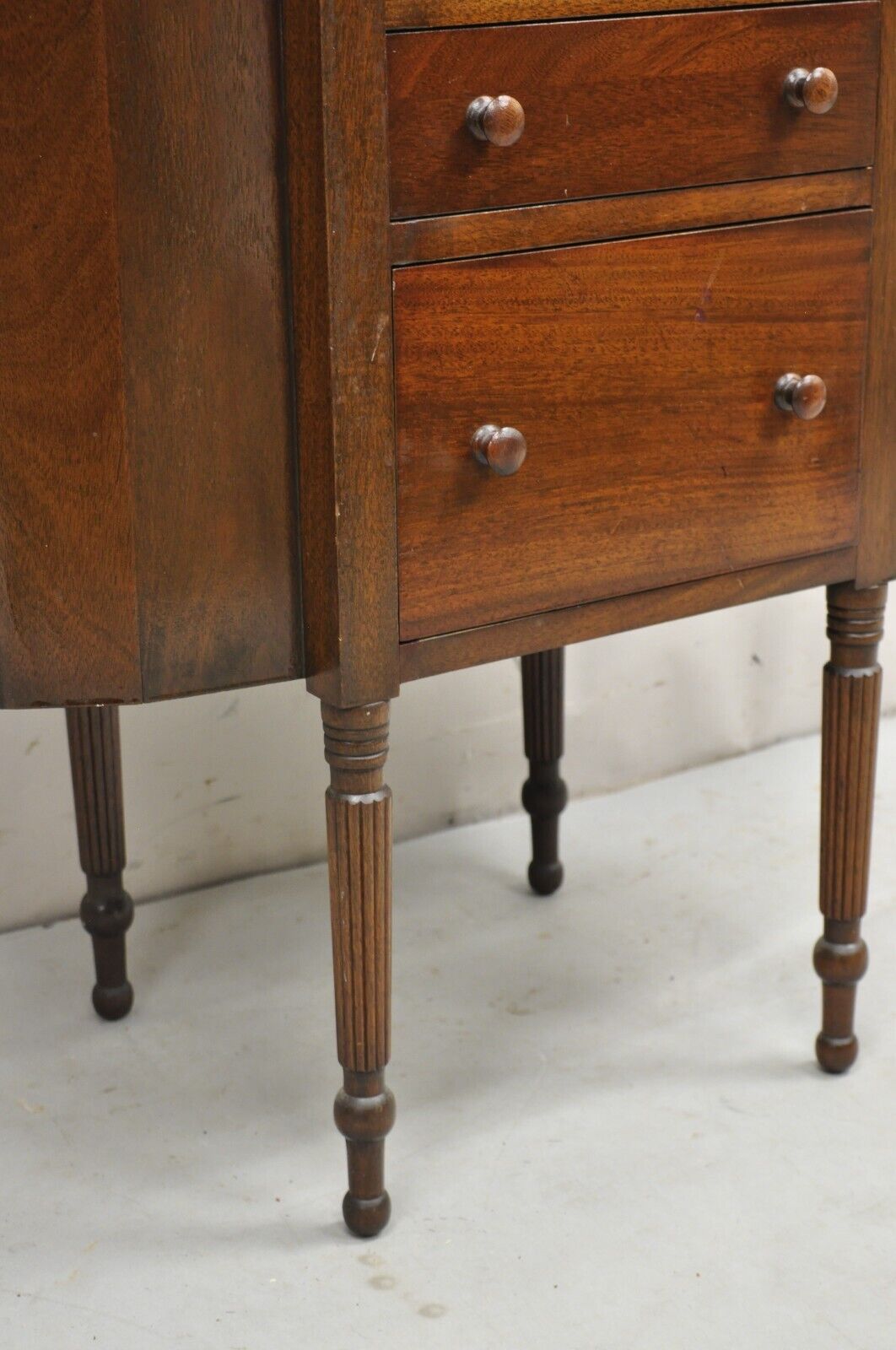 Vintage Martha Washington Colonial Mahogany Sewing Stand Side Table Cabinet