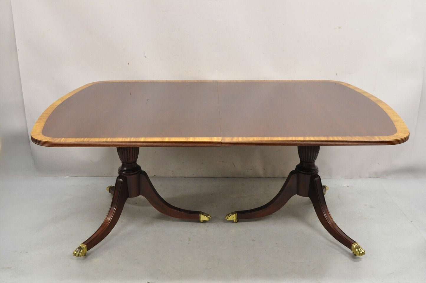 Ethan Allen 18th Century Collection Banded Mahogany Dining Room Table w 2 Leaves