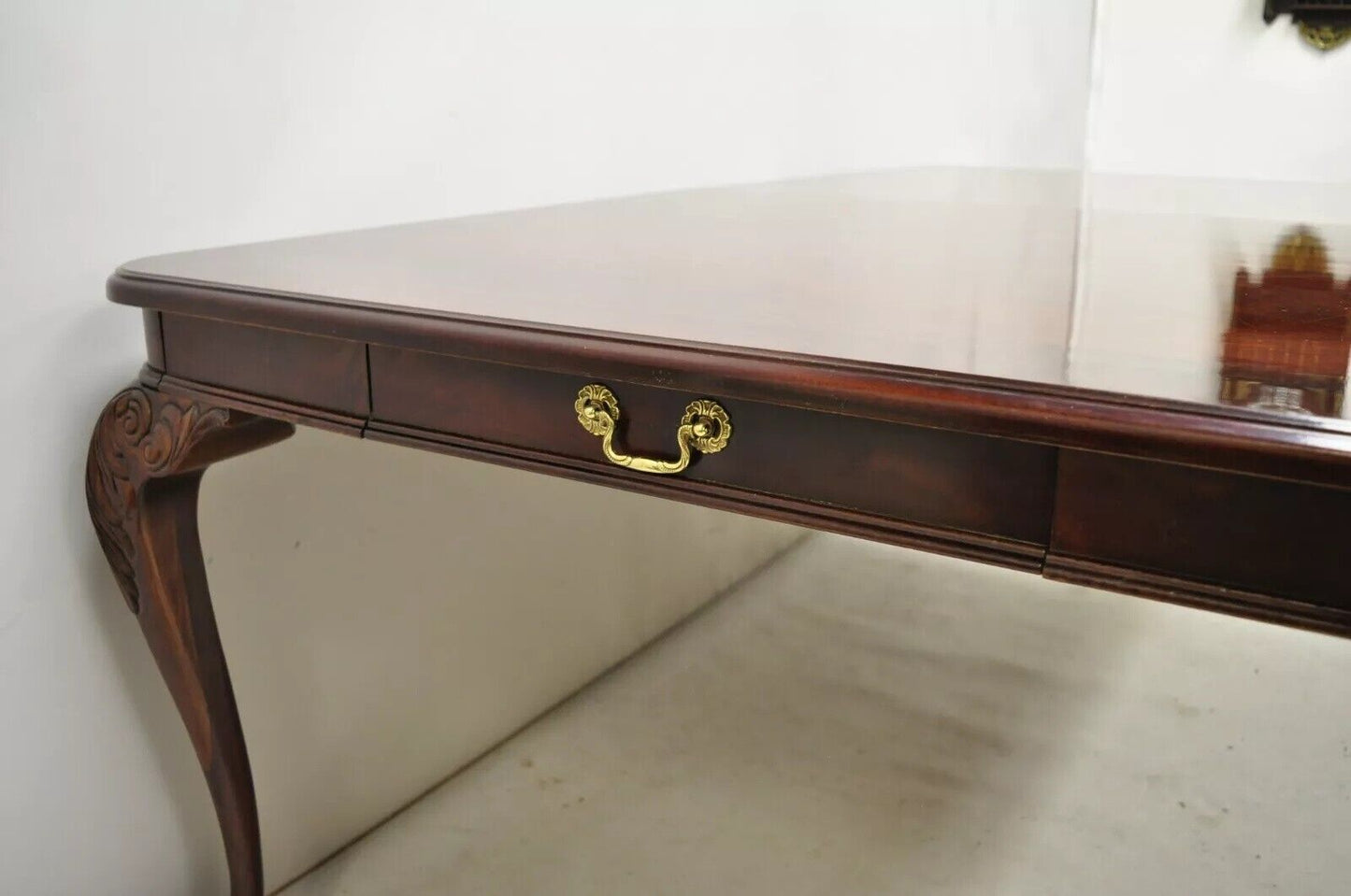 Bernhardt Centennial Georgian Chippendale Mahogany Dining Table with 2 Leaves