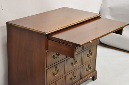 Beacon Hill Georgian Style Mahogany Commode Bachelor Chest of Drawers Server