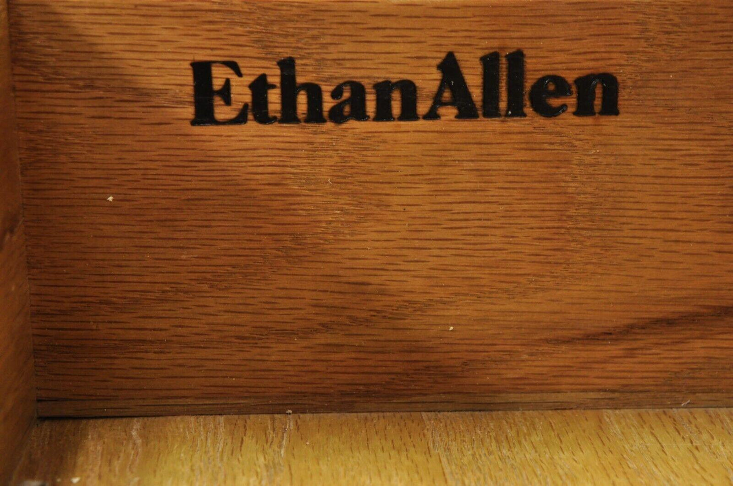 Ethan Allen Canterbury Oak Wood Colonial Style 8 Drawer Dresser Credenza