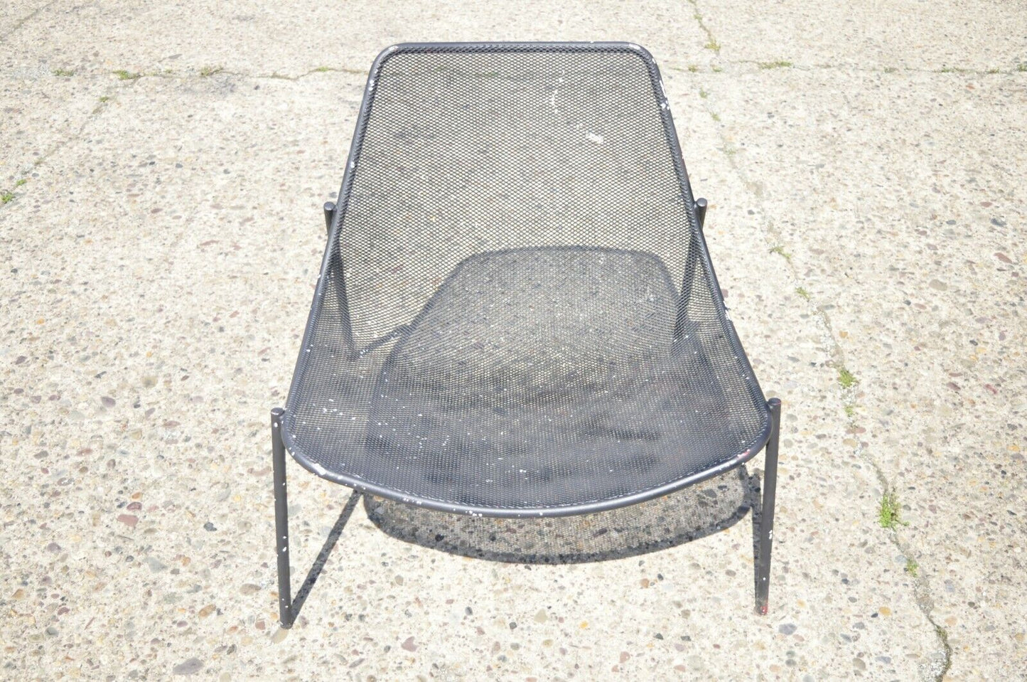 Vintage Metal Mesh Perforated Wide Seat Modern Patio Garden Lounge Chair